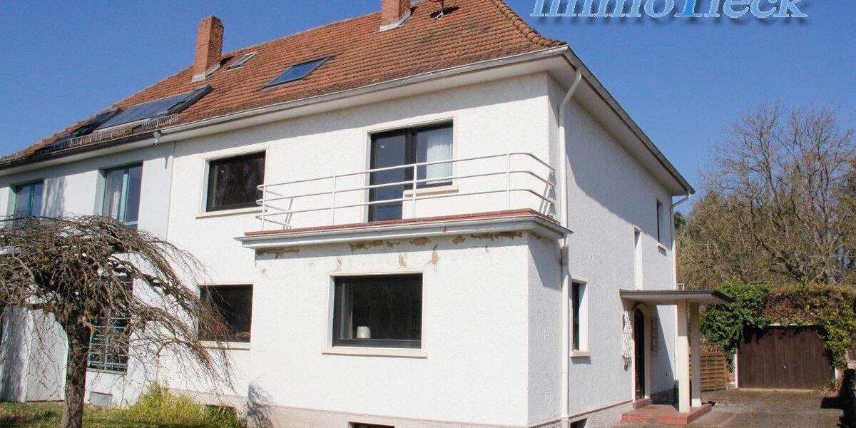 Doppelhaushälfte Bexbach - 9 Zimmer, 213 m&sup2;, 298.000&euro; | Angebot:25664167