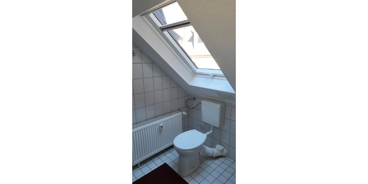 Dachgeschoßwohnung Sankt Ingbert - 1 Zimmer, 27 m&sup2;, 320&euro; | Angebot:26705235