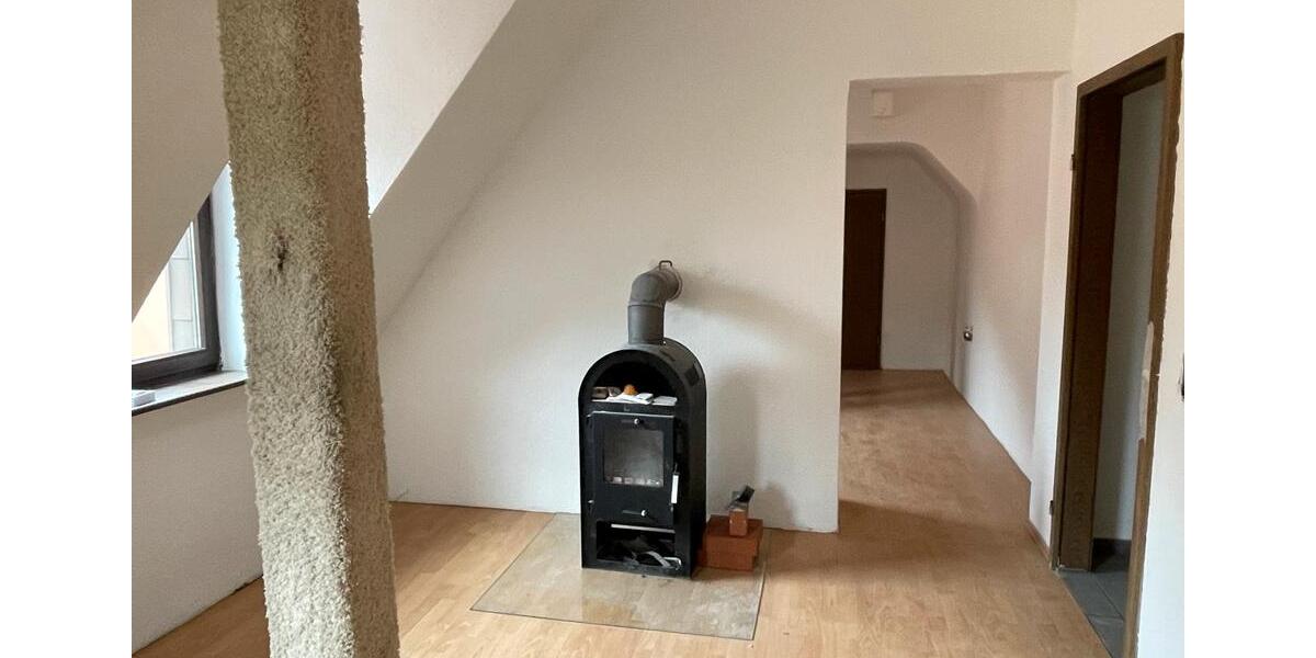 Dachgeschoßwohnung Saarbrücken Malstatt - 3 Zimmer, 66 m&sup2;, 550&euro; | Angebot:26024360