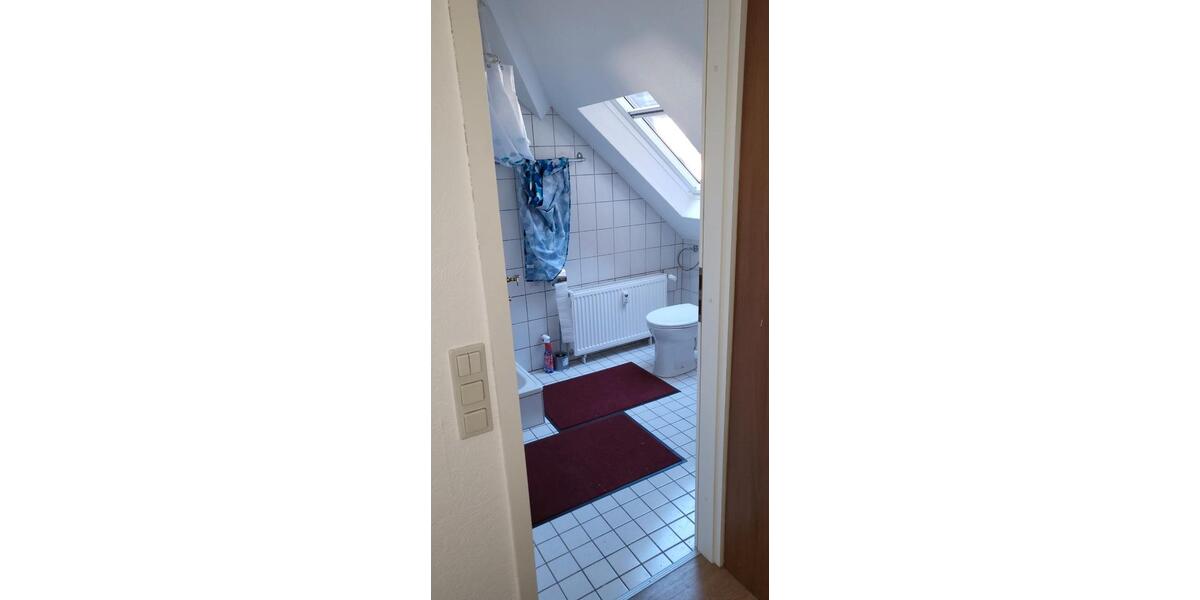 Dachgeschoßwohnung Sankt Ingbert - 1 Zimmer, 27 m&sup2;, 320&euro; | Angebot:26705235