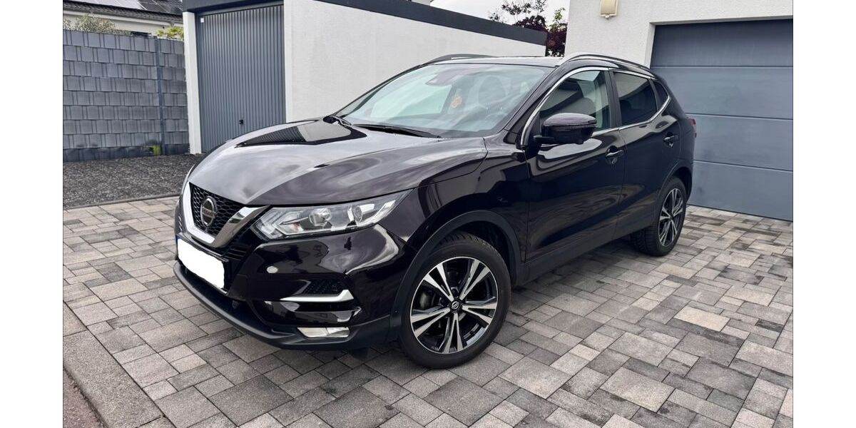 Nissan Qashqai 30.040 km 16.700 &euro; Schwalbach 66773