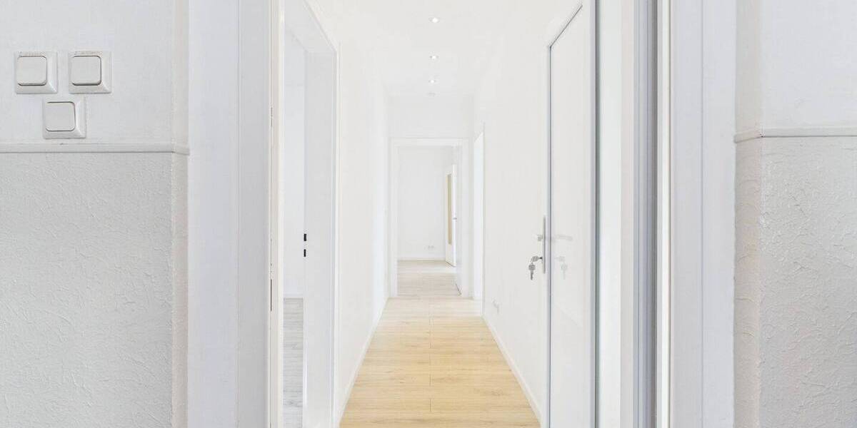 Etagenwohnung Saarbrücken Brebach-Fechingen - 3 Zimmer, 98 m&sup2;, 1.000&euro; | Angebot:26343532