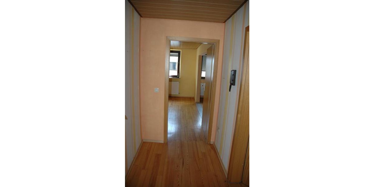 Dachgeschoßwohnung Merchweiler - 2 Zimmer, 37 m&sup2;, 310&euro; | Angebot:25149526