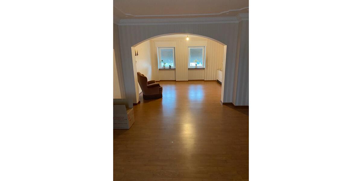 Etagenwohnung Heusweiler - 4 Zimmer, 160 m&sup2;, 1.200&euro; | Angebot:26049460