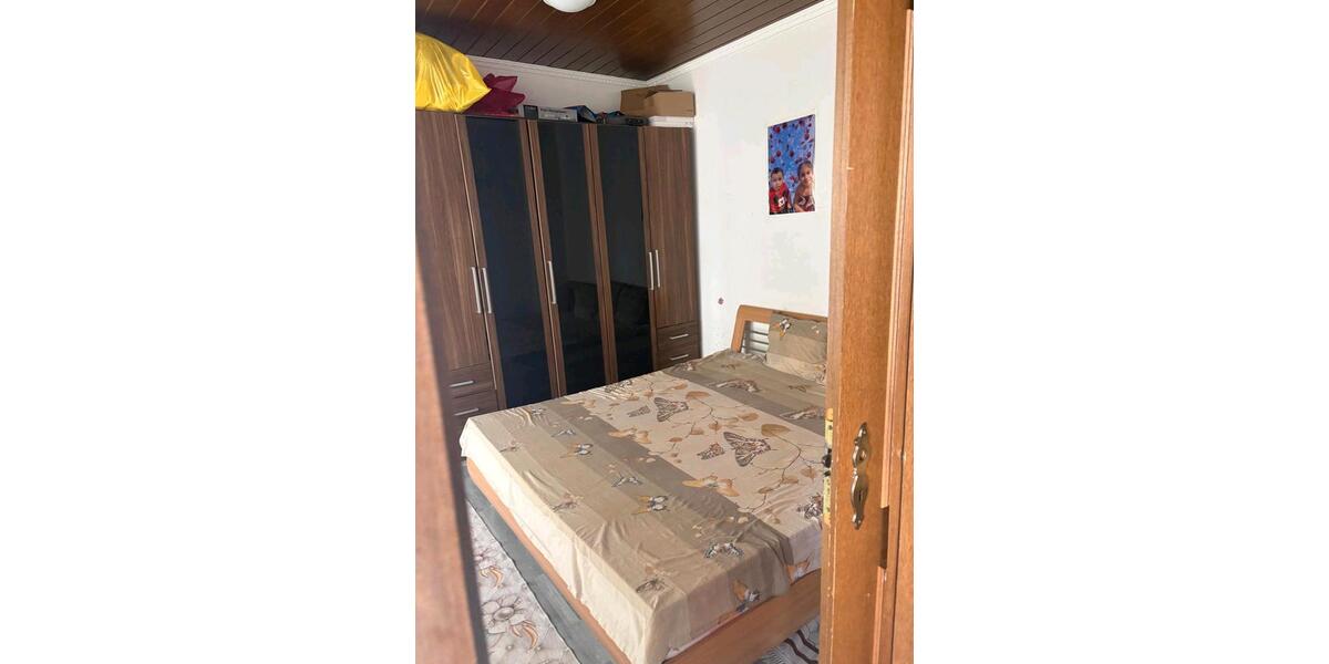 Etagenwohnung Neunkirchen - 4 Zimmer, 94 m&sup2;, 95.000&euro; | Angebot:26430073