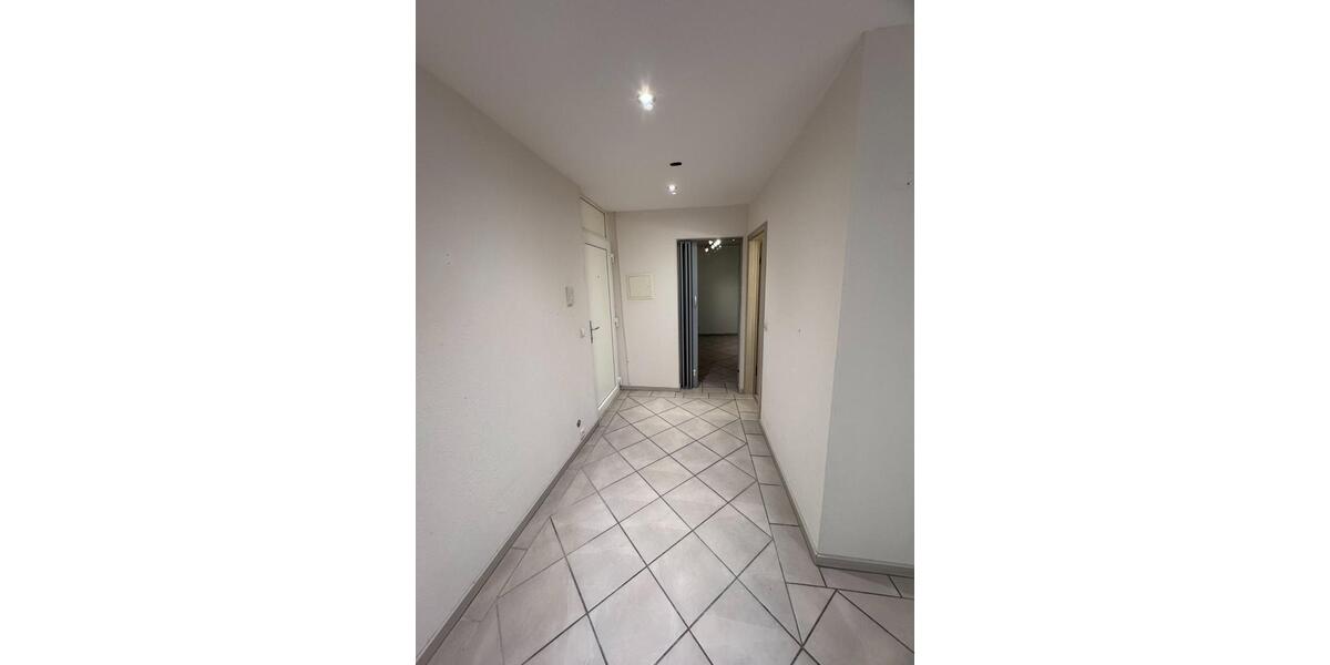 Erdgeschoßwohnung Neunkirchen - 3 Zimmer, 92 m&sup2;, 950&euro; | Angebot:25843255