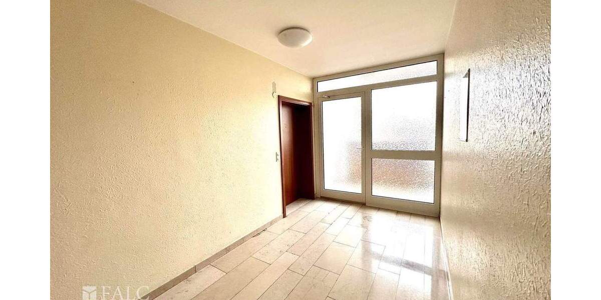 Etagenwohnung Dillingen/Saar Dillingen - 3 Zimmer, 91 m&sup2;, 135.000&euro; | Angebot:25670986