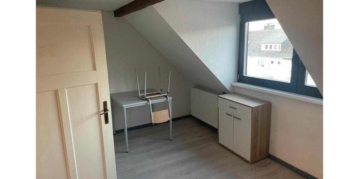 Dachgeschoßwohnung Saarbrücken St. Arnual - 3 Zimmer, 45 m&sup2;, 550&euro; | Angebot:25298080