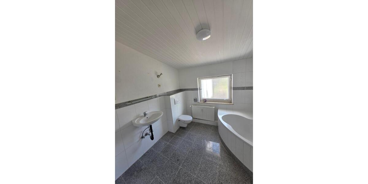 Etagenwohnung Schwalbach - 3 Zimmer, 80 m&sup2;, 530&euro; | Angebot:24762581