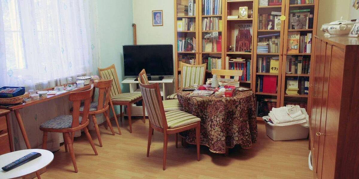 Einfamilienhaus Saarbrücken Dudweiler - 8 Zimmer, 216 m&sup2;, 340.000&euro; | Angebot:25728348
