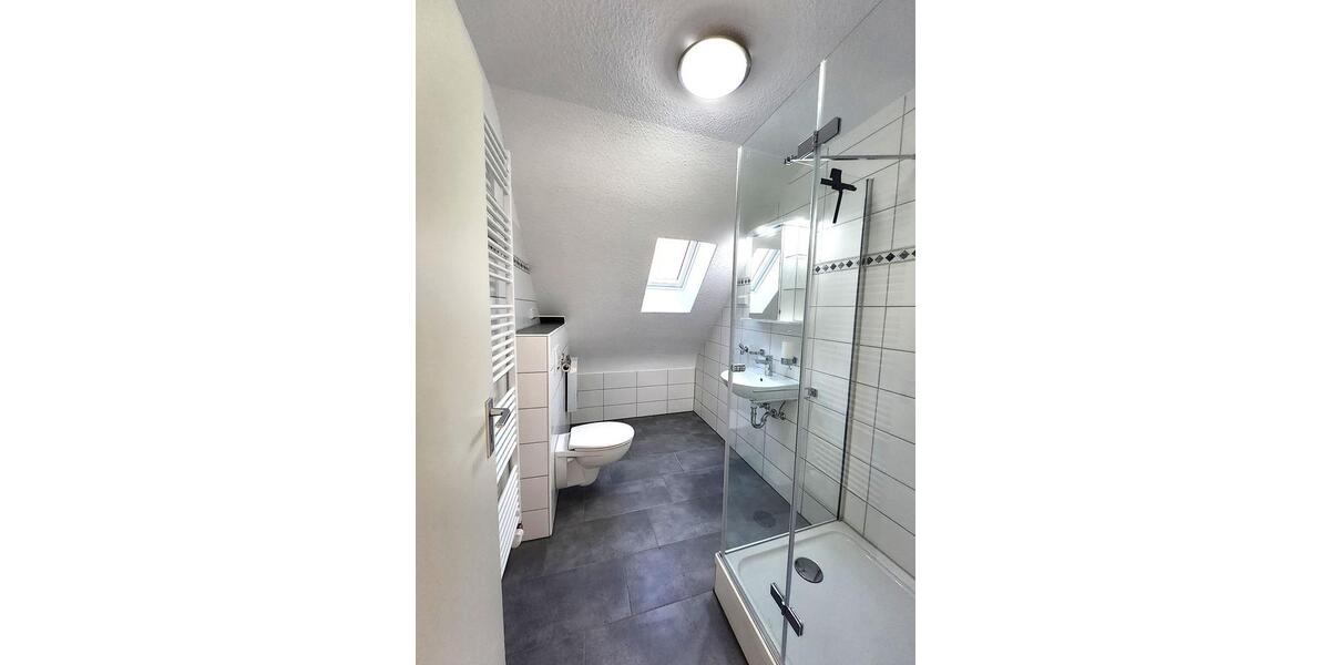 Dachgeschoßwohnung Saarbrücken Eschberg - 2.5 Zimmer, 51 m&sup2;, 560&euro; | Angebot:25840287