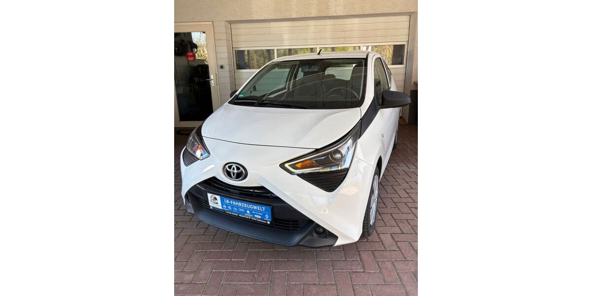 Toyota Aygo (X) 115.856 km 6.299 &euro; Zweibrücken 66482