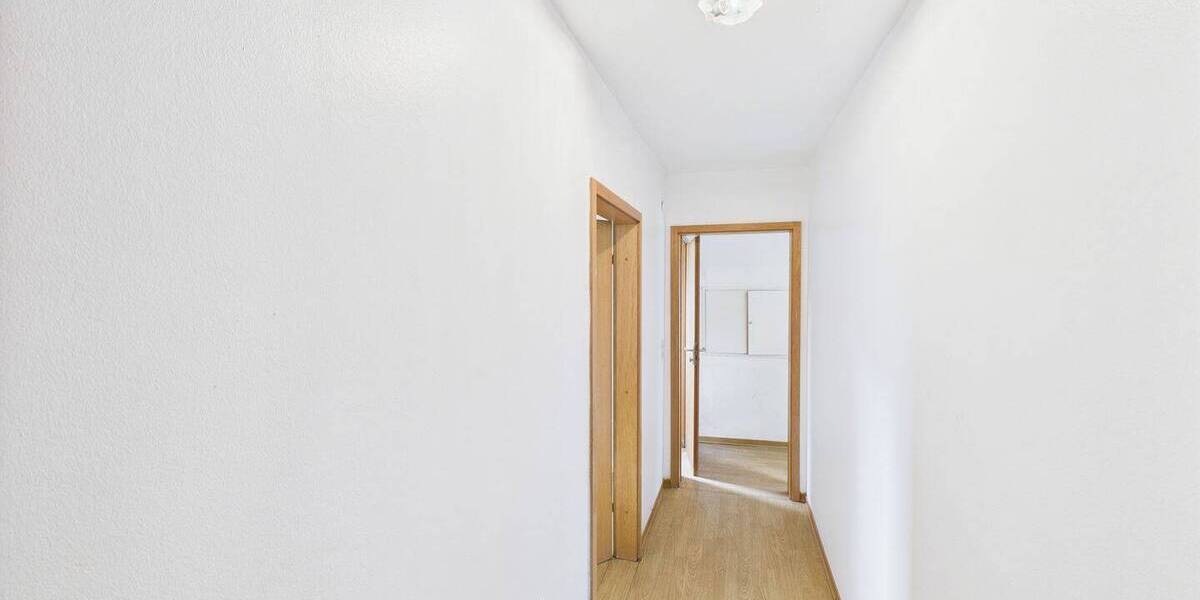 Einfamilienhaus Saarbrücken Klarenthal - 1 Zimmer, 278 m&sup2;, 170.000&euro; | Angebot:25687197