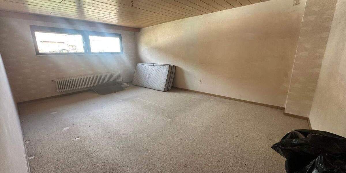 Mehrfamilienhaus, Wohnhaus Rehlingen-Siersburg Siersburg - 6 Zimmer, 200 m&sup2;, 279.000&euro; | Angebot:25896804