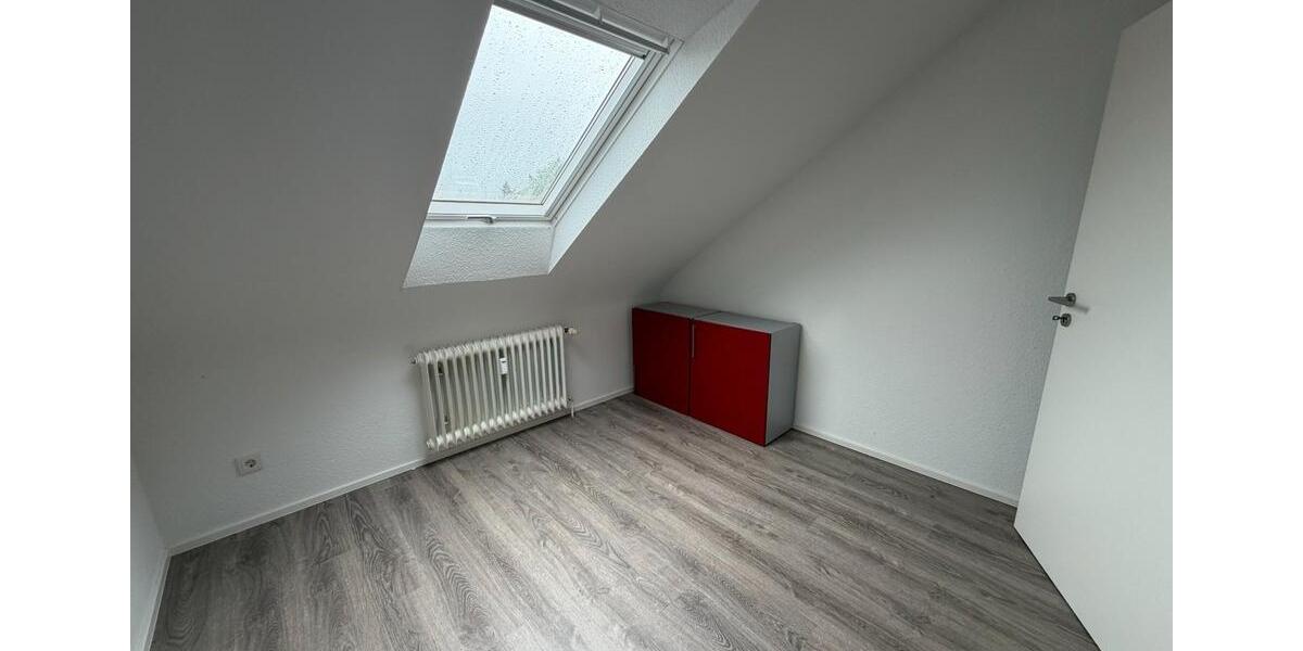 Dachgeschoßwohnung Heusweiler - 4 Zimmer, 78 m&sup2;, 640&euro; | Angebot:26558304