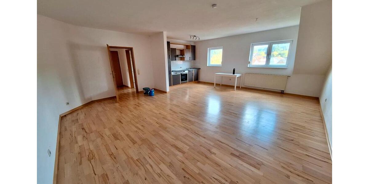 Dachgeschoßwohnung Marpingen - 3 Zimmer, 85 m&sup2;, 680&euro; | Angebot:25173602