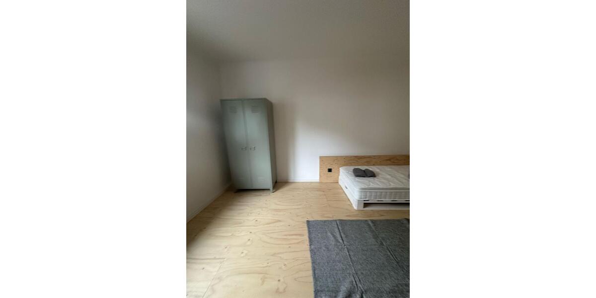 Etagenwohnung Saarbrücken Bischmisheim - 1 Zimmer, 19 m&sup2;, 350&euro; | Angebot:25499912
