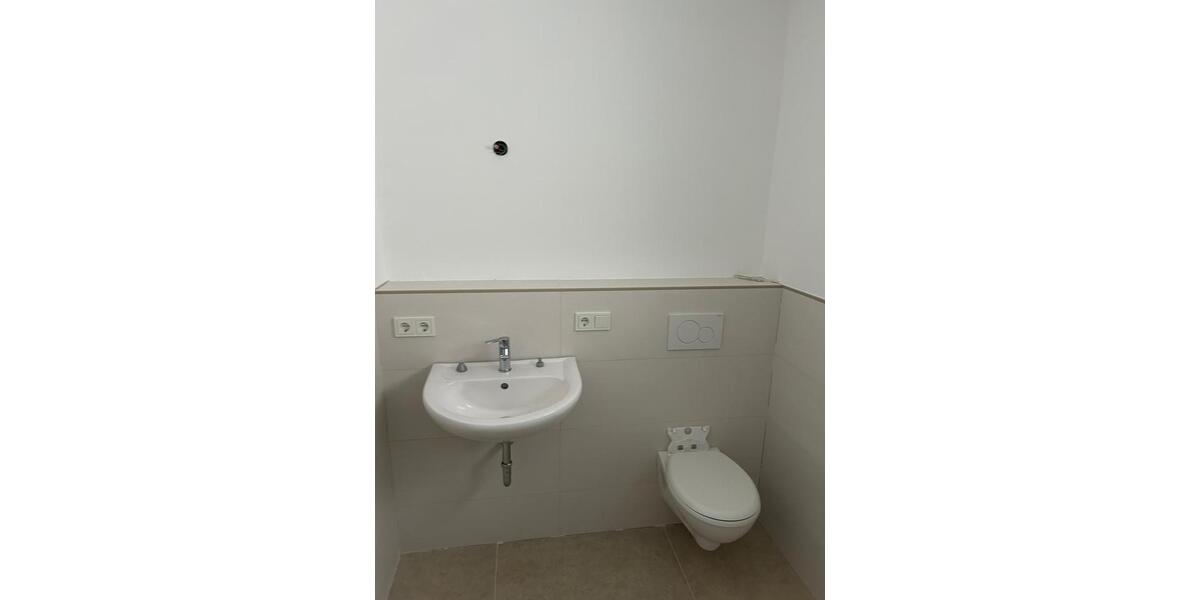 Etagenwohnung Neunkirchen Heinitz - 2 Zimmer, 75 m&sup2;, 990&euro; | Angebot:24101090