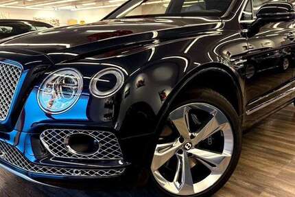 Bentley Bentayga 24.867 km 136.800 &euro; Schwalbach/ Saar 66773