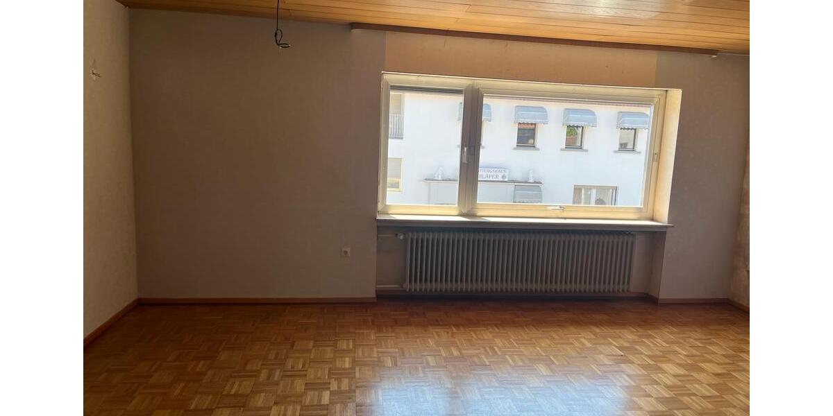Doppelhaushälfte Völklingen - 4 Zimmer, 90 m&sup2;, 85.000&euro; | Angebot:25636890