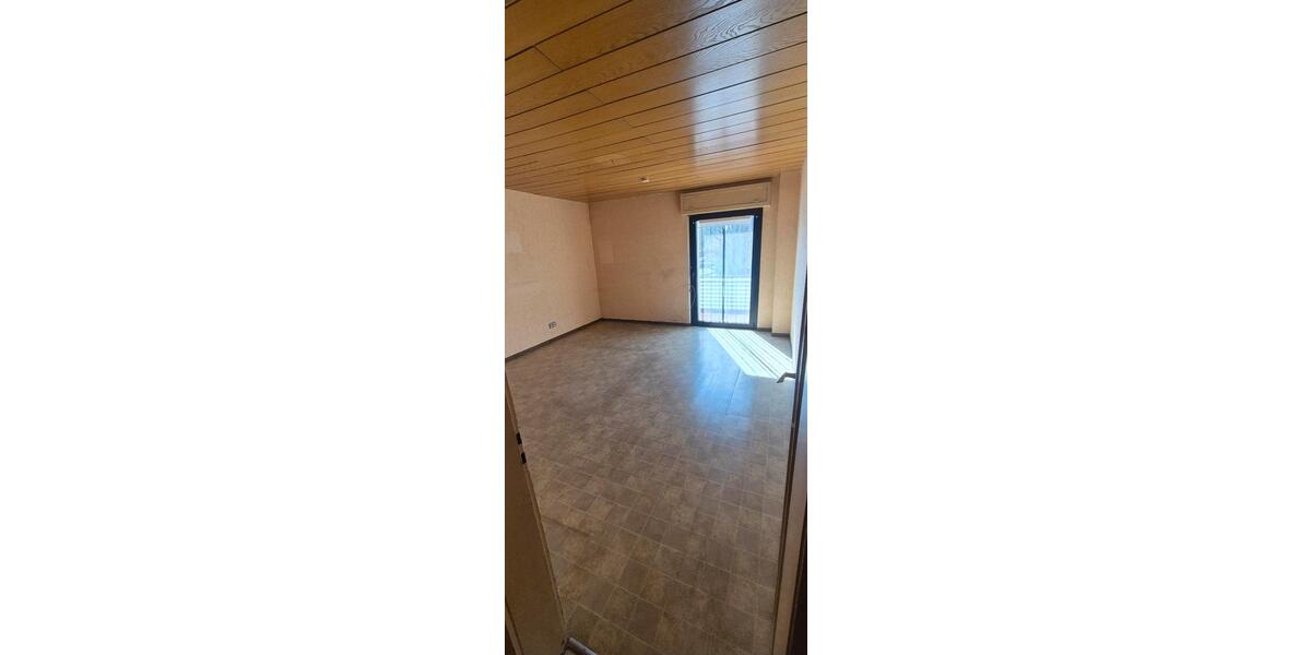 Etagenwohnung Heusweiler - 5 Zimmer, 130 m&sup2;, 900&euro; | Angebot:25957201