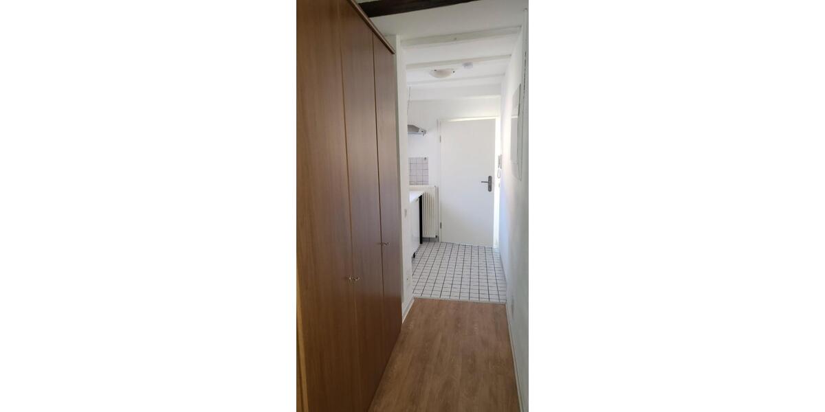 Dachgeschoßwohnung Sankt Ingbert - 1 Zimmer, 27 m&sup2;, 320&euro; | Angebot:26705235