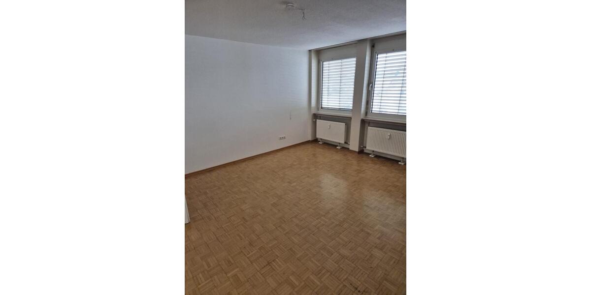 Dachgeschoßwohnung Püttlingen - 4 Zimmer, 107 m&sup2;, 650&euro; | Angebot:25959713