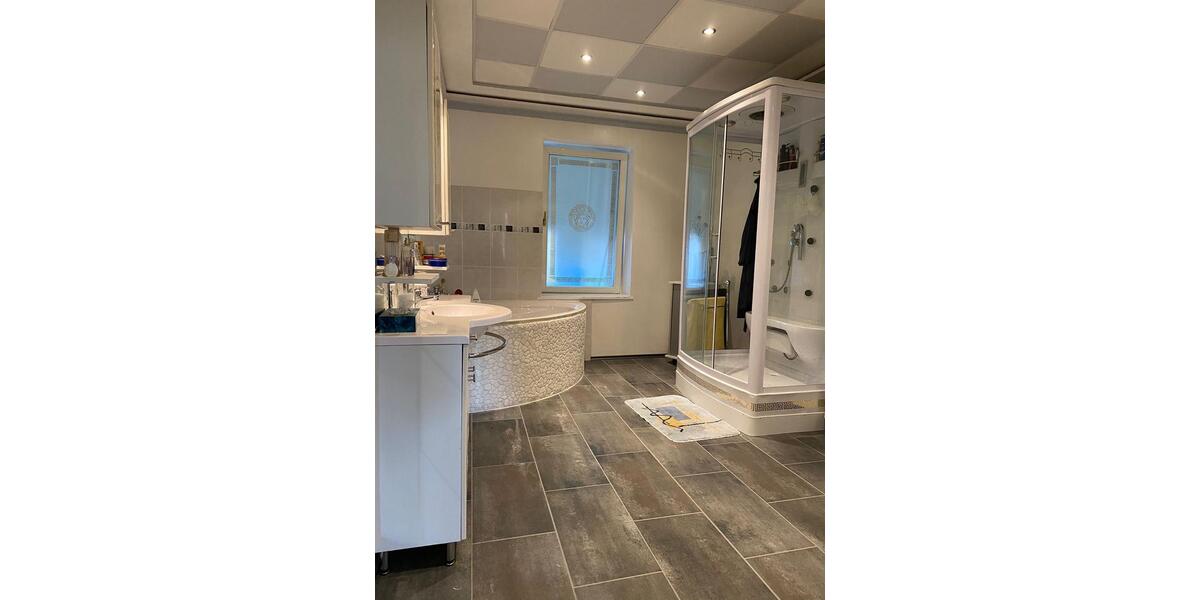 Mehrfamilienhaus, Wohnhaus Kirkel - 9 Zimmer, 189 m&sup2;, 319.000&euro; | Angebot:26591539