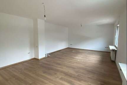 Wohnung Saarbrücken Eschberg - 4 Zimmer, 100 m&sup2;, 880&euro; | Angebot:25823840