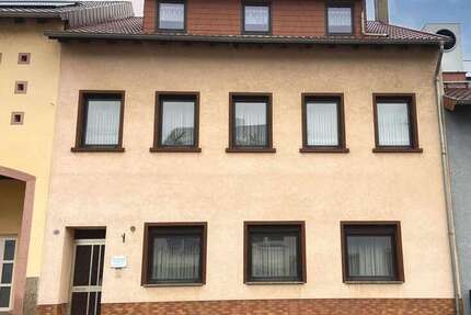 Haus Rehlingen-Siersburg Siersburg - 10 Zimmer, 251 m&sup2;, 240.000&euro; | Angebot:25266636