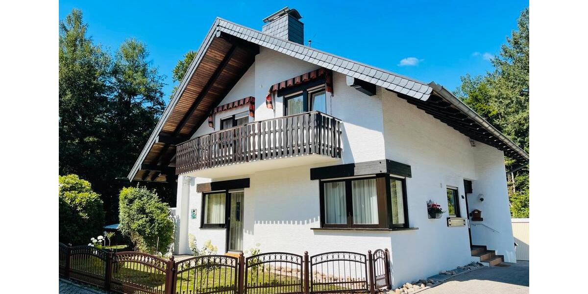 Einfamilienhaus Sankt Ingbert - 5 Zimmer, 140 m&sup2;, 2.450&euro; | Angebot:25311749