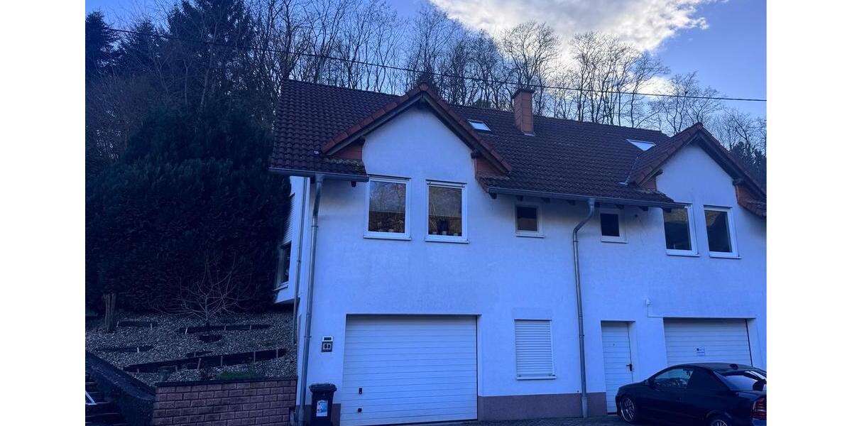 Etagenwohnung Homburg - 2.5 Zimmer, 80 m&sup2;, 700&euro; | Angebot:25905771