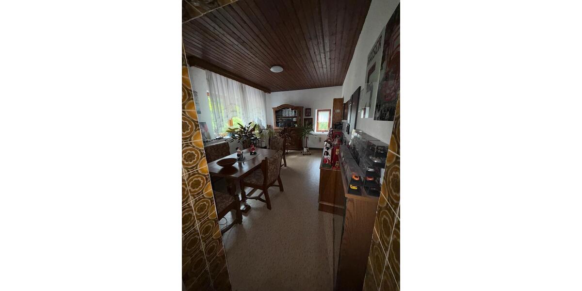 Reihenhaus Sulzbach (Saar) - 9 Zimmer, 229 m&sup2;, 140.000&euro; | Angebot:26642930
