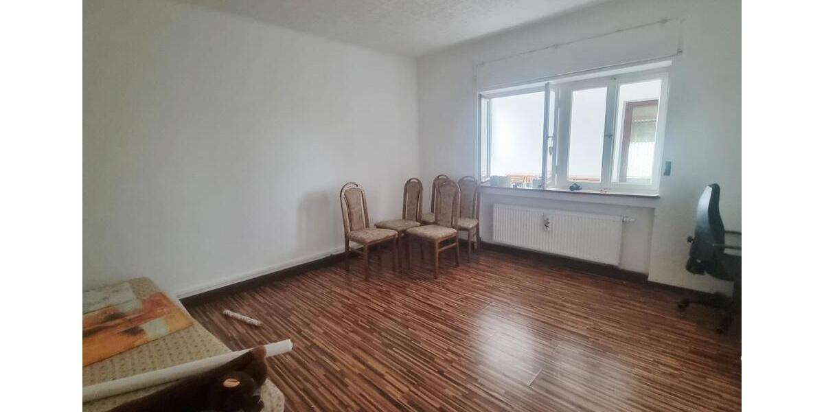 Etagenwohnung Bexbach - 4 Zimmer, 120 m&sup2;, 850&euro; | Angebot:26660094