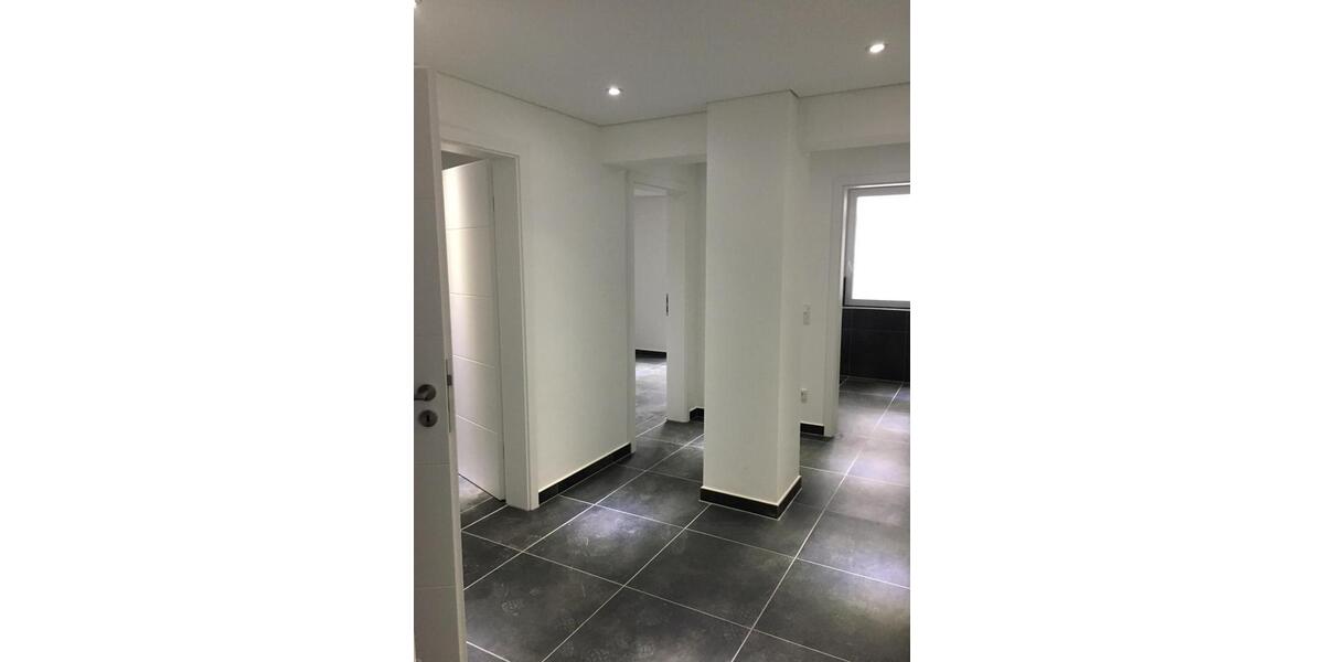 Etagenwohnung Schiffweiler - 3 Zimmer, 93 m&sup2;, 850&euro; | Angebot:25757326