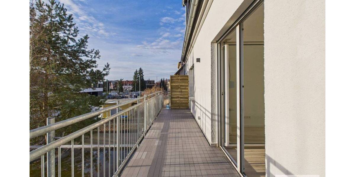 Etagenwohnung Saarbrücken Brebach-Fechingen - 3 Zimmer, 98 m&sup2;, 1.000&euro; | Angebot:26343532