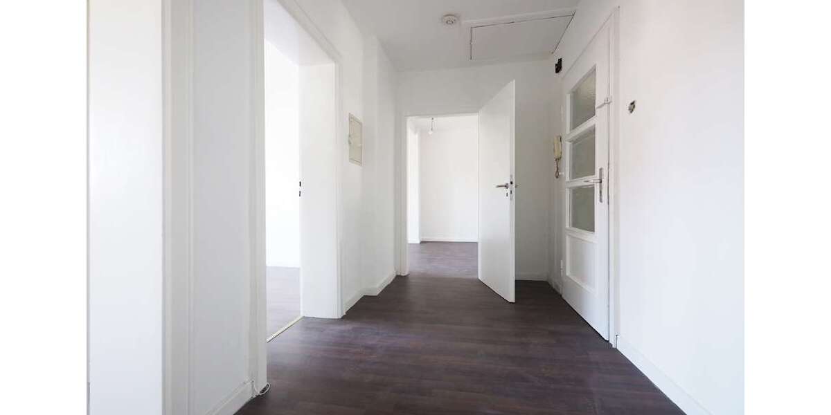 Etagenwohnung Saarbrücken - 4 Zimmer, 65 m&sup2;, 700&euro; | Angebot:27342102