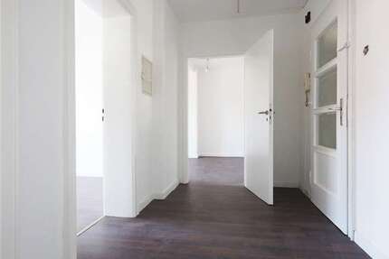 Wohnung Saarbrücken - 4 Zimmer, 65 m&sup2;, 700&euro; | Angebot:27342102