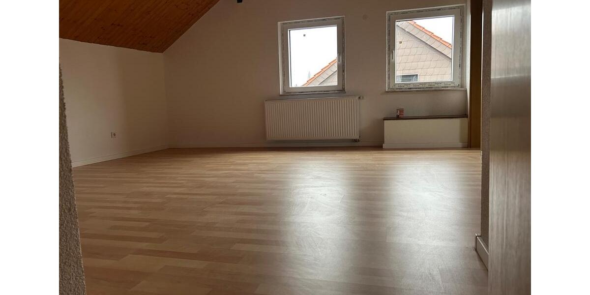 Dachgeschoßwohnung Saarbrücken West - 2 Zimmer, 50 m&sup2;, 450&euro; | Angebot:25719132