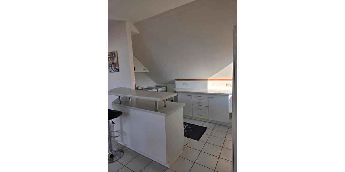 Dachgeschoßwohnung Homburg - 3 Zimmer, 90 m&sup2;, 700&euro; | Angebot:25744806