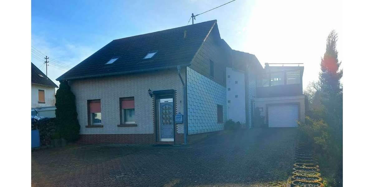 Einfamilienhaus Überherrn - 11 Zimmer, 180 m&sup2;, 198.000&euro; | Angebot:24277840