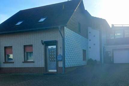 Haus Überherrn - 11 Zimmer, 180 m&sup2;, 198.000&euro; | Angebot:24277840