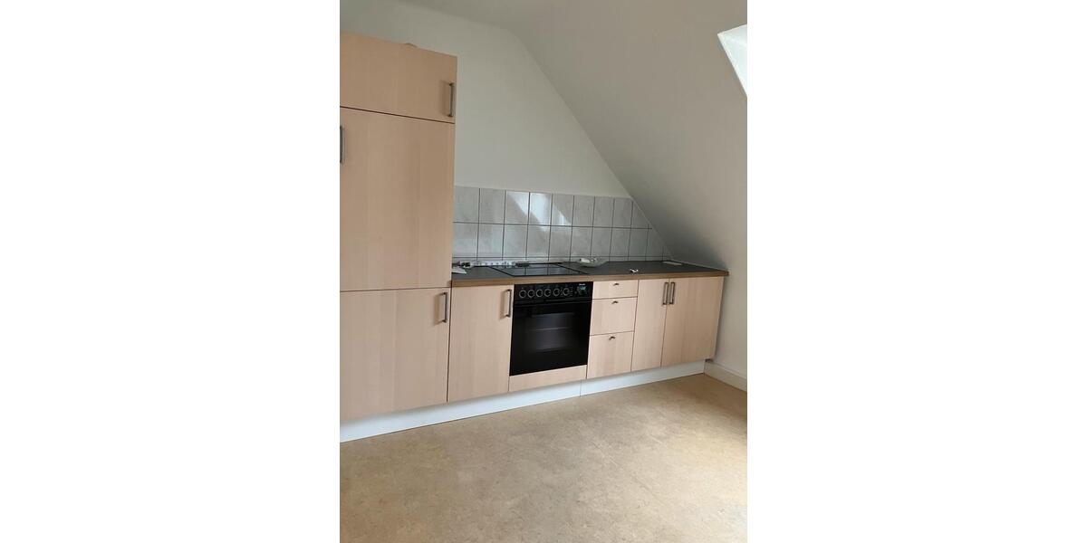 Dachgeschoßwohnung Saarbrücken Malstatt - 3 Zimmer, 61 m&sup2;, 590&euro; | Angebot:25171343
