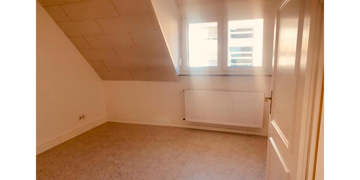 Dachgeschoßwohnung Saarbrücken West - 3 Zimmer, 77 m&sup2;, 169.000&euro; | Angebot:25415519