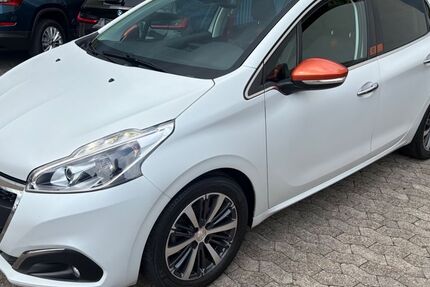 Peugeot 208 50.000 km 11.400 &euro; Saarbrücken 66115