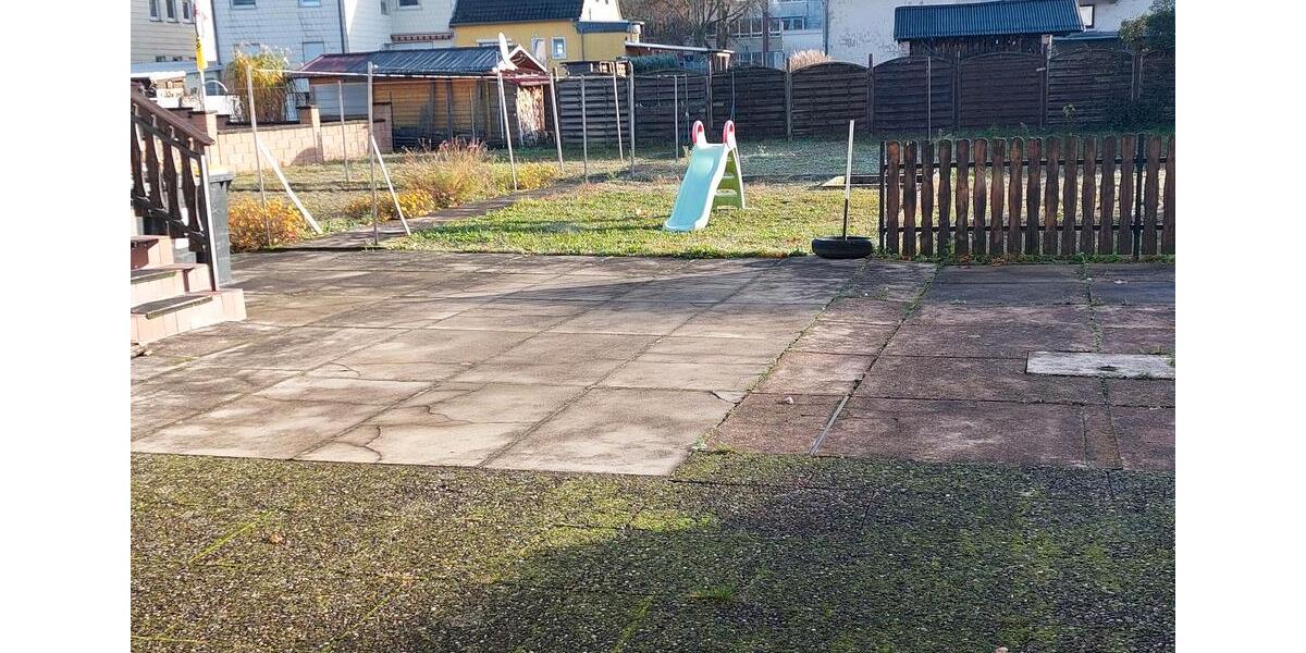 Einfamilienhaus Überherrn - 7 Zimmer, 160 m&sup2;, 180.000&euro; | Angebot:24352512