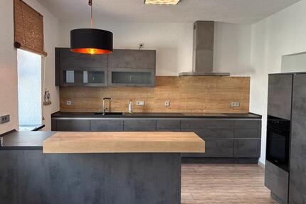 Wohnung Schmelz - 2.5 Zimmer, 75 m&sup2;, 720&euro; | Angebot:25994674