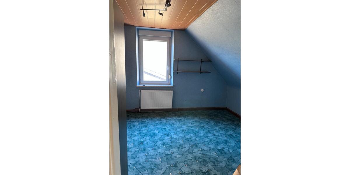 Reihenhaus Ottweiler - 6 Zimmer, 120 m&sup2;, 195.000&euro; | Angebot:25270020