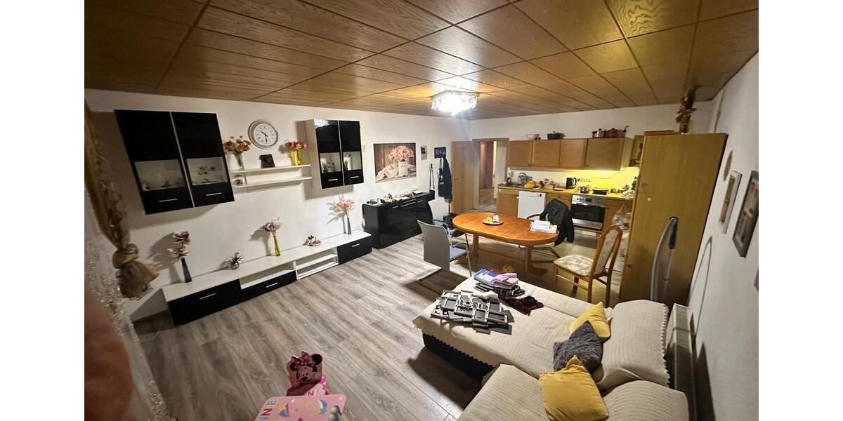 Etagenwohnung Neunkirchen Heinitz - 4 Zimmer, 118 m&sup2;, 600&euro; | Angebot:25787256