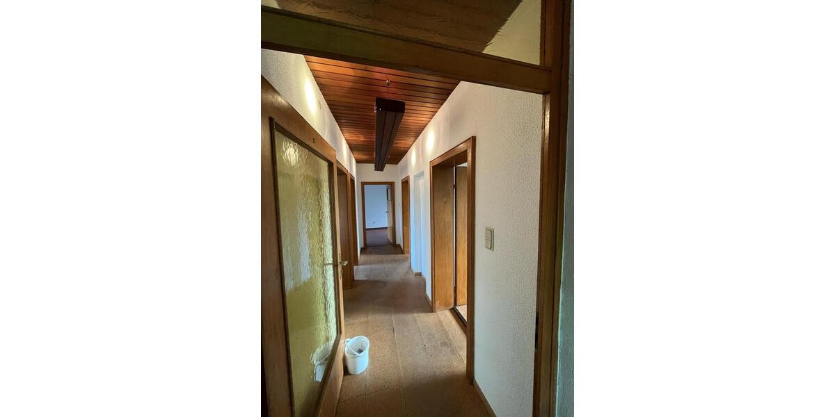 Einfamilienhaus Homburg - 6 Zimmer, 239 m&sup2;, 275.000&euro; | Angebot:25539359